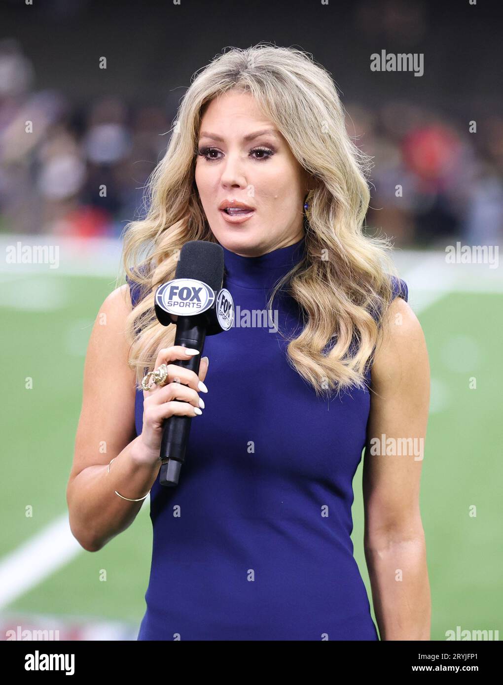 New Orleans, USA. 01st Oct, 2023. FOX Sports reporter Jennifer Hale speaks in front of the camera during a National Football League game at Caesars Superdome in New Orleans, Louisiana on Sunday, October 1, 2023. (Photo by Peter G. Forest/Sipa USA) Credit: Sipa USA/Alamy Live News Stock Photo