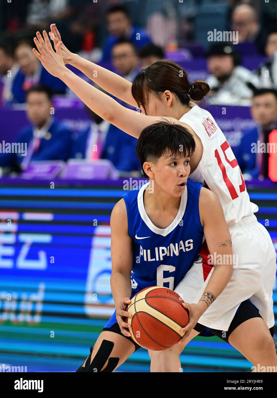 Hangzhou, China. 01st Oct, 2023. France Mae Cabinbin (L) of the ...