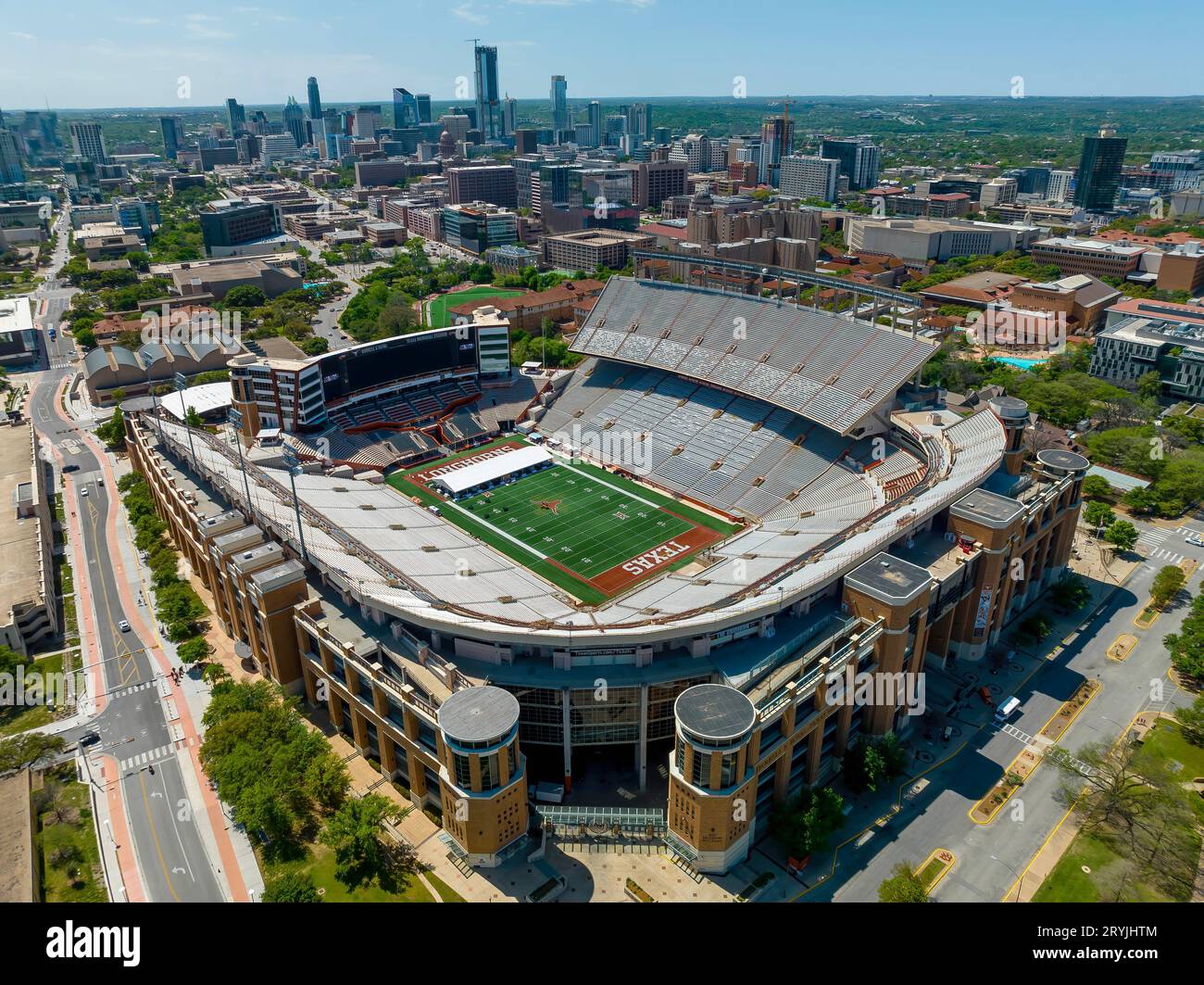 Aerial Views Darrell K Royal Memorial Stadium Stock Photo Alamy