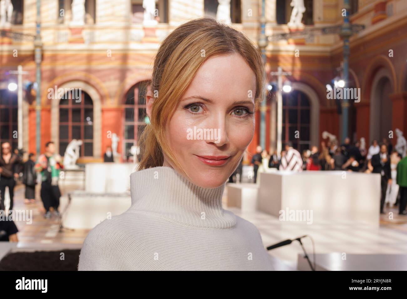 leslie-mann-barn-2024-los-angeles-usa-12th-december-2012-judd