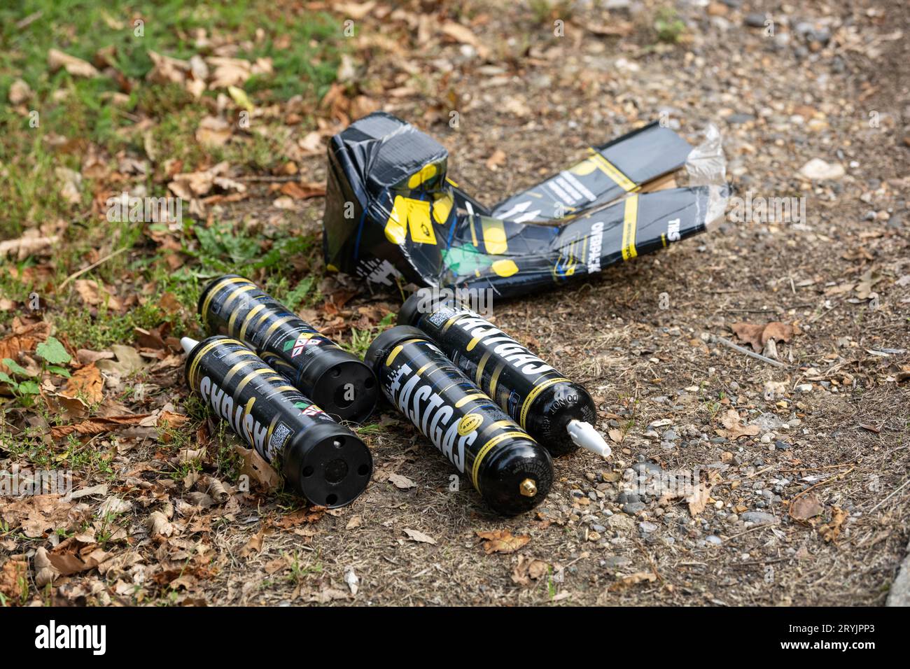 Fast Gas cannisters on a bridle way indicating Nitrous Oxide, Nox