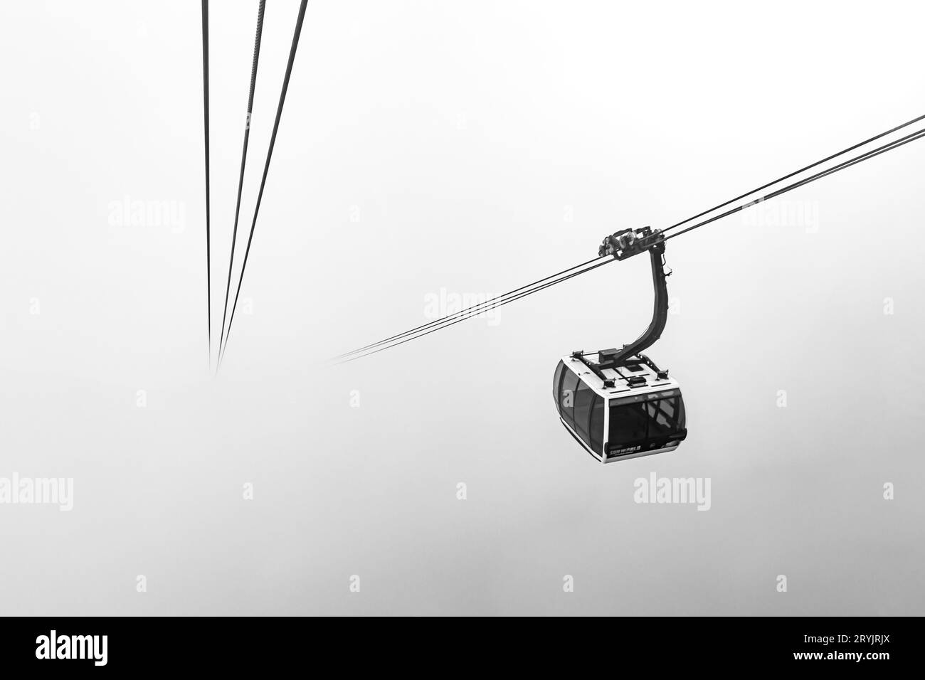 Cable car hanging Black and White Stock Photos & Images Alamy
