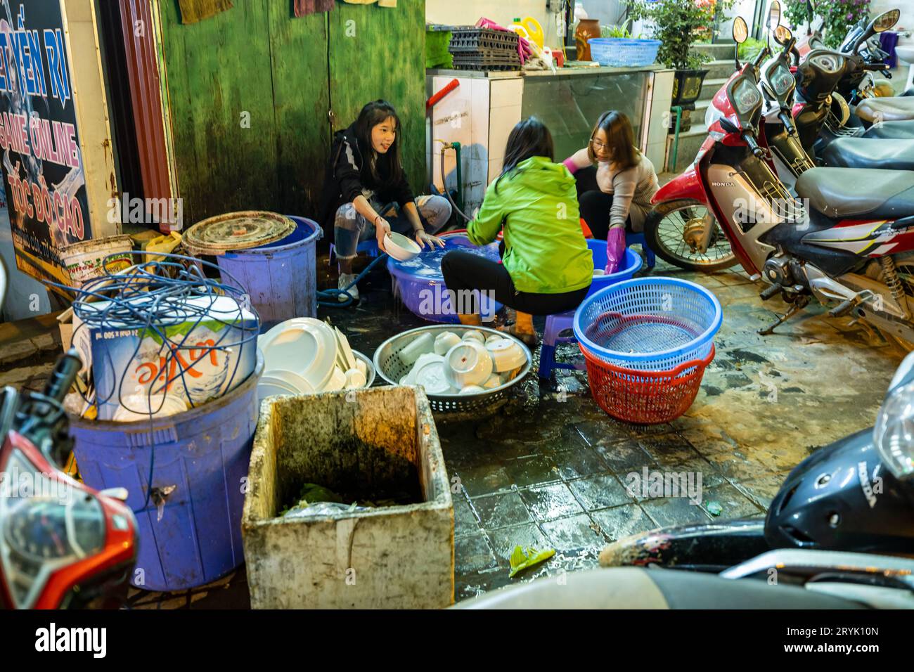 Vietnam traditional food hi-res stock photography and images - Alamy