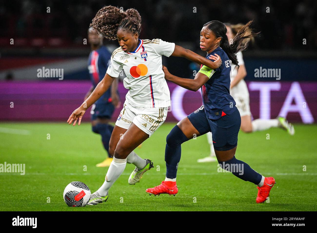 Kadidiatou DIANI of Lyon and Grace GEYORO of PSG during the womenâ&#x80;&#x99;s French championship D1 Arkema football match between Paris Saint Germain and Olympique Lyonnais on October 1, 2023 at Parc des Princes stadium in Paris, France Stock Photo