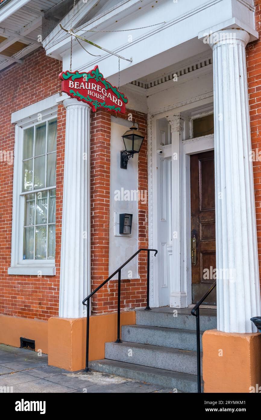 NEW ORLEANS, LA, USA SEPTEMBER 24, 2023 Entrance to the historic Beauregard House Apartments