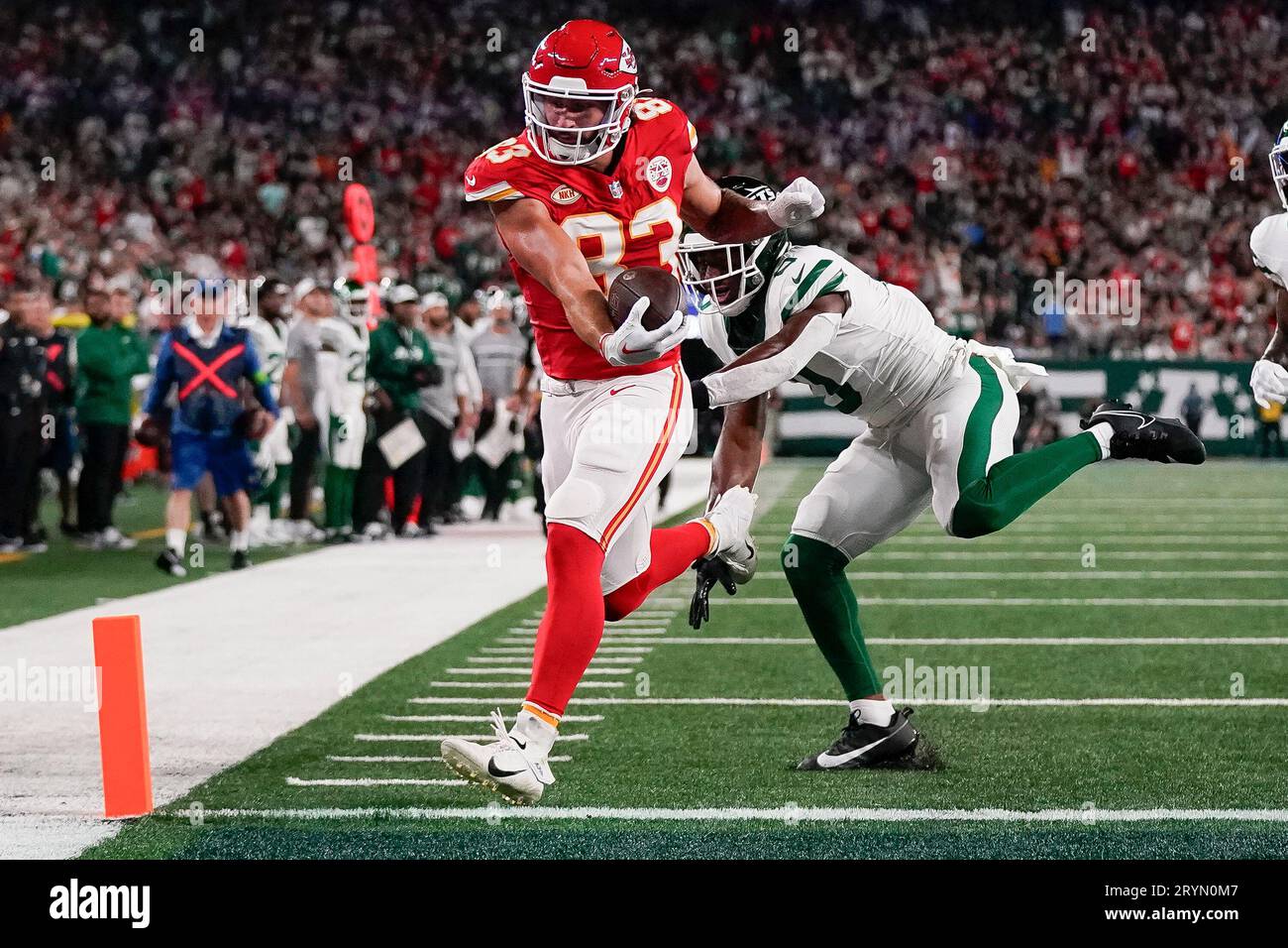 Kansas City Chiefs tight end Noah Gray (83) catches a pass during