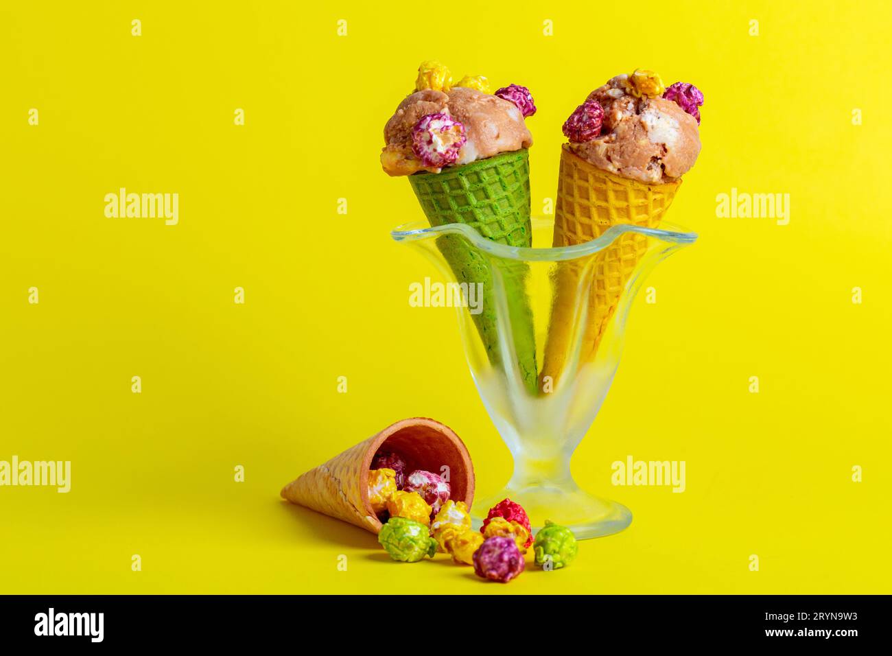 ice cream stand Stock Photo - Alamy