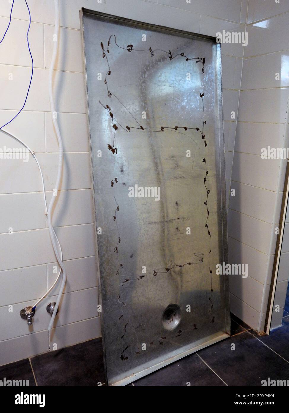 Ghusl table or purification of the deceased body tray before the