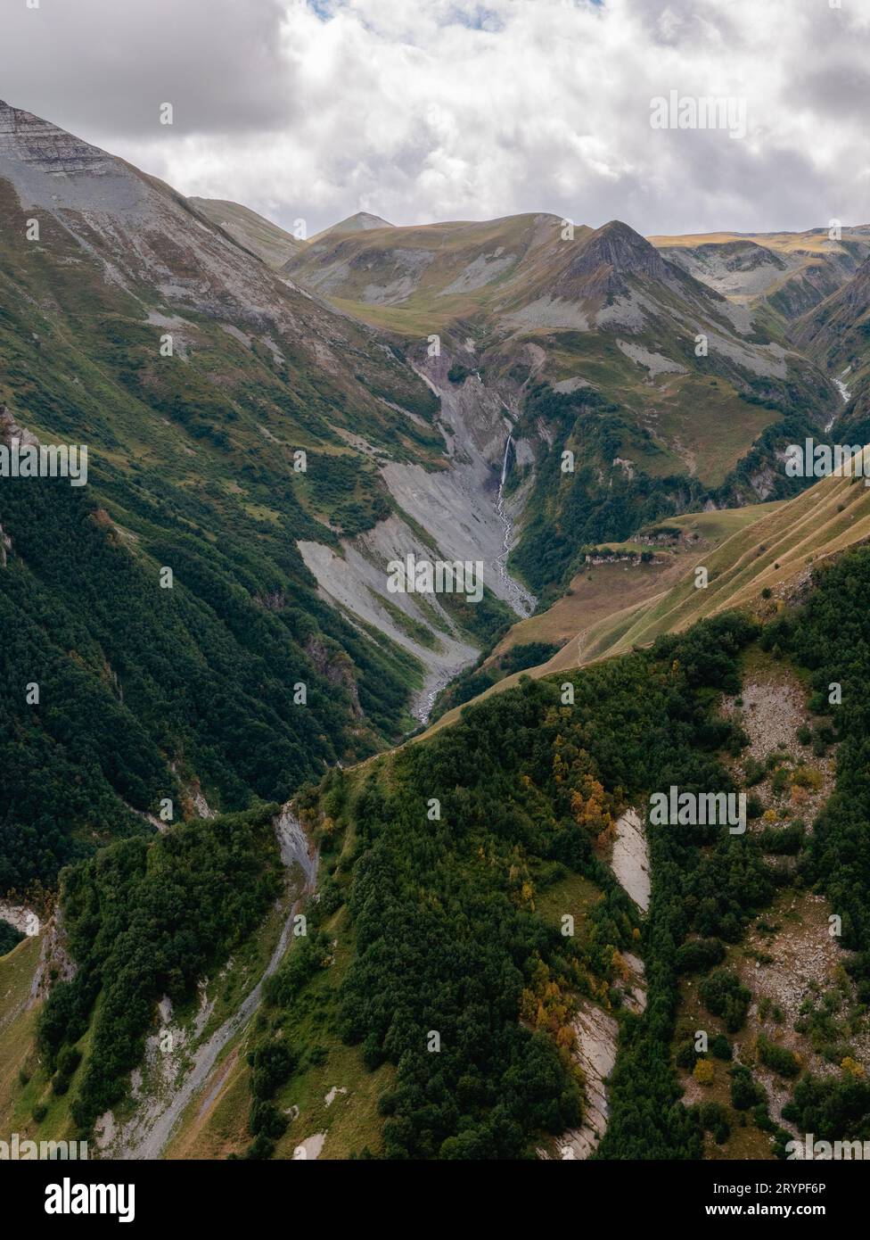 Top view of green mountains hi-res stock photography and images - Alamy