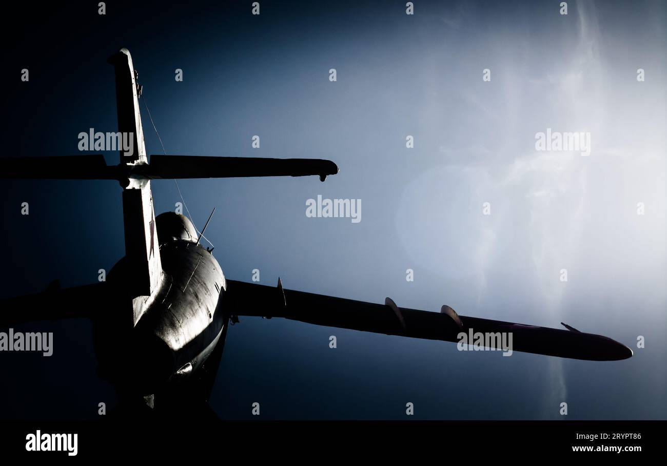 Old military aircraft hi-res stock photography and images - Alamy