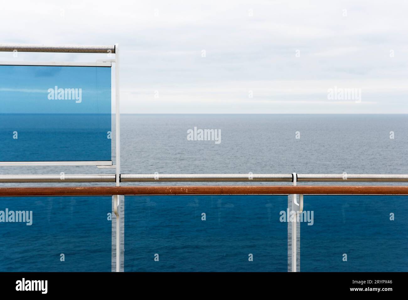 Railing on the deck of a cruise ship at sea Stock Photo - Alamy