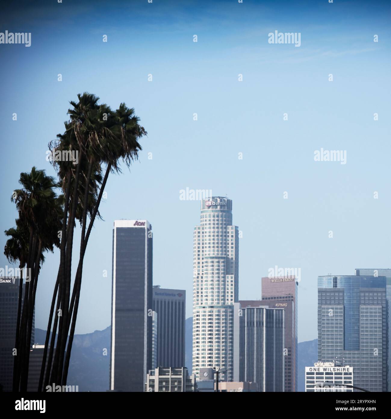 Los angeles skyline california hi-res stock photography and images - Alamy