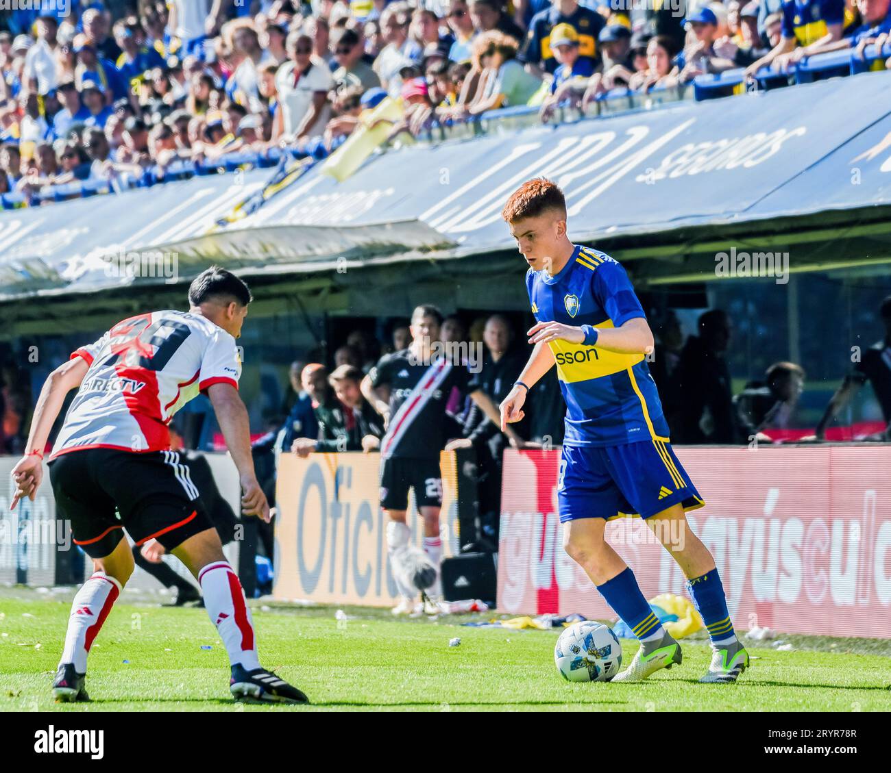 Buenos Aires, Argentina. 01st Oct, 2023. Valentin Barco of CA Boca Juniors and Rodrigo Aliendro of CA River Plate during the Liga Argentina match between CA Boca Juniors and River Plate played at La Bombonera Stadium on October 1, 2023 in Buenos Aires, Spain. (Photo by Santiago Joel Abdala/PRESSINPHOTO) Credit: PRESSINPHOTO SPORTS AGENCY/Alamy Live News Stock Photo