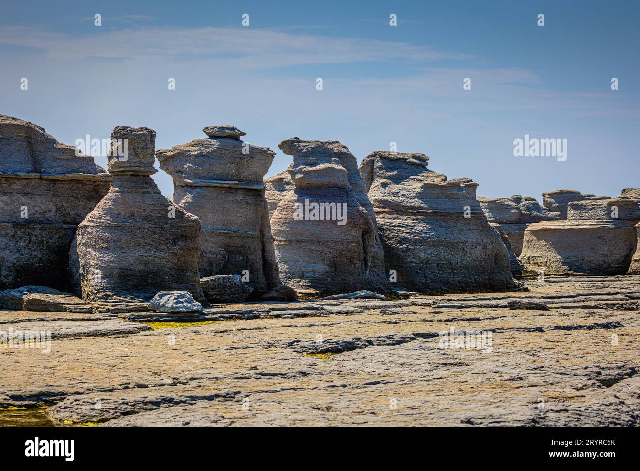 Rugged desert rock formation hi-res stock photography and images - Alamy
