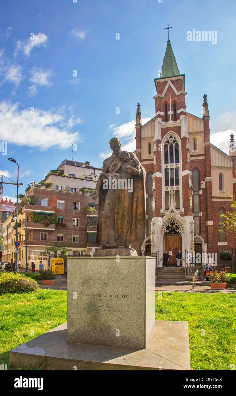Monument to San Camillo de Lellis in front of Santuario di San Camillo