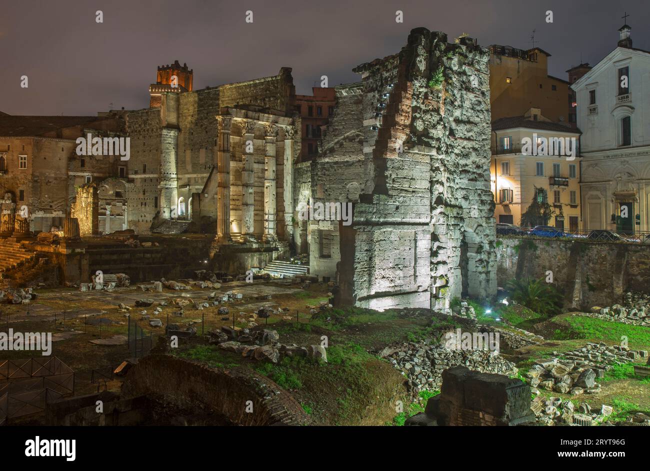 Ancient city and ruins of ancient rome hi-res stock photography and ...