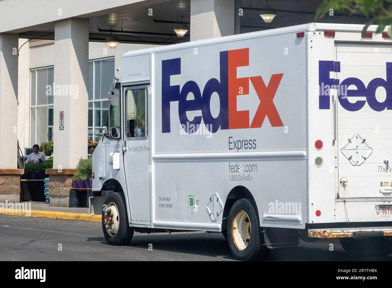 Fedex package white hires stock photography and images Alamy