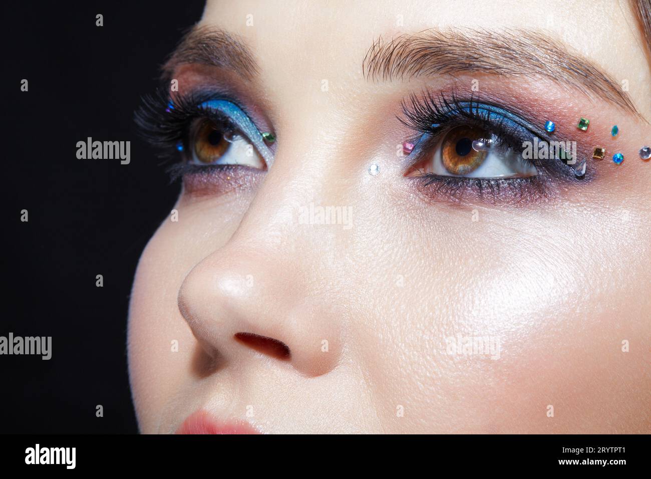 Glitter eyeshadow hi-res stock photography and images - Alamy