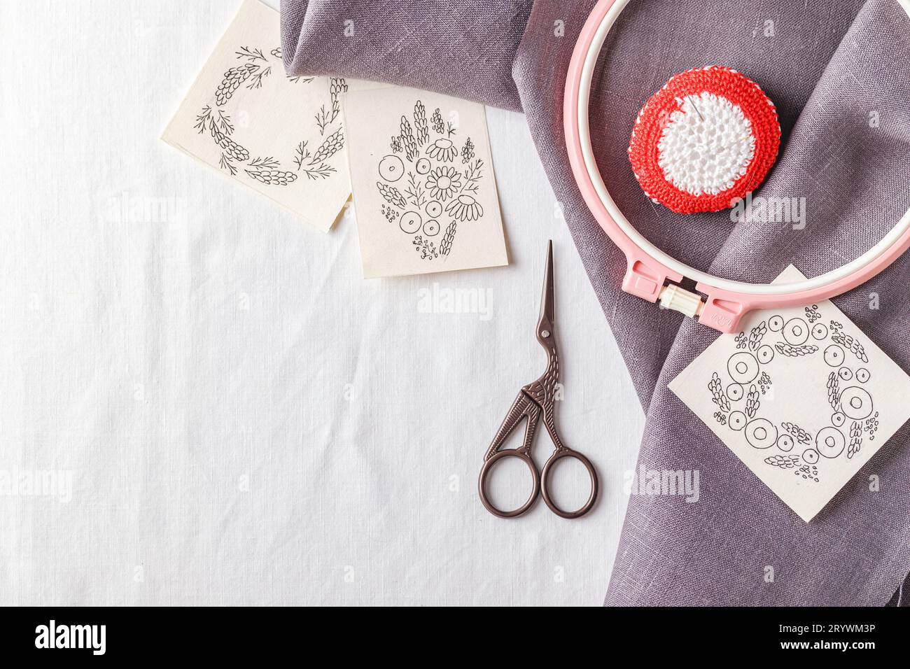 Embroidery set. Linen fabric, embroidery patterns, embroidery hoop and