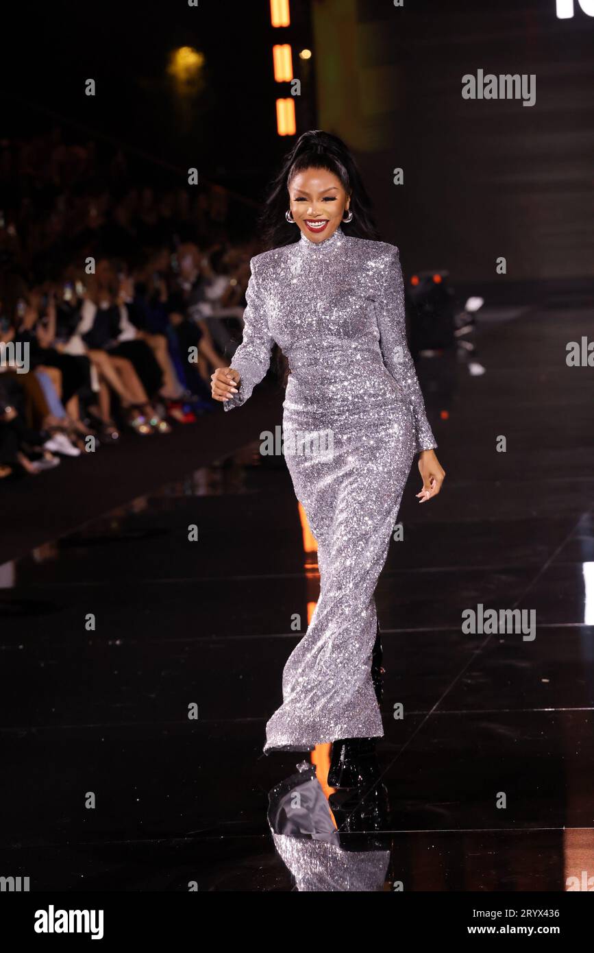 Paris, France. 01st Oct, 2023. Bonang Matheba walks the runway of the Le  Dfil L'Oral Paris - Walk Your Worth during Paris Fashion Week Ready to  Wear Spring/Summer 2024 on October 01,