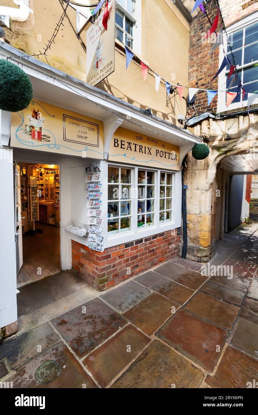 Beatrix Potter, The House of the Tailor of Gloucester, in College Court, in the shadow of Gloucester Cathedral. Stock Photo