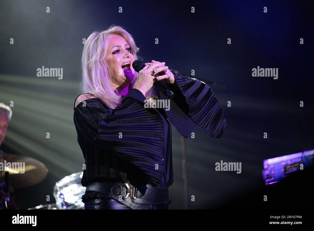 Berlin, Germany. 02nd Oct, 2023. Singer Bonnie Tyler sings during a
