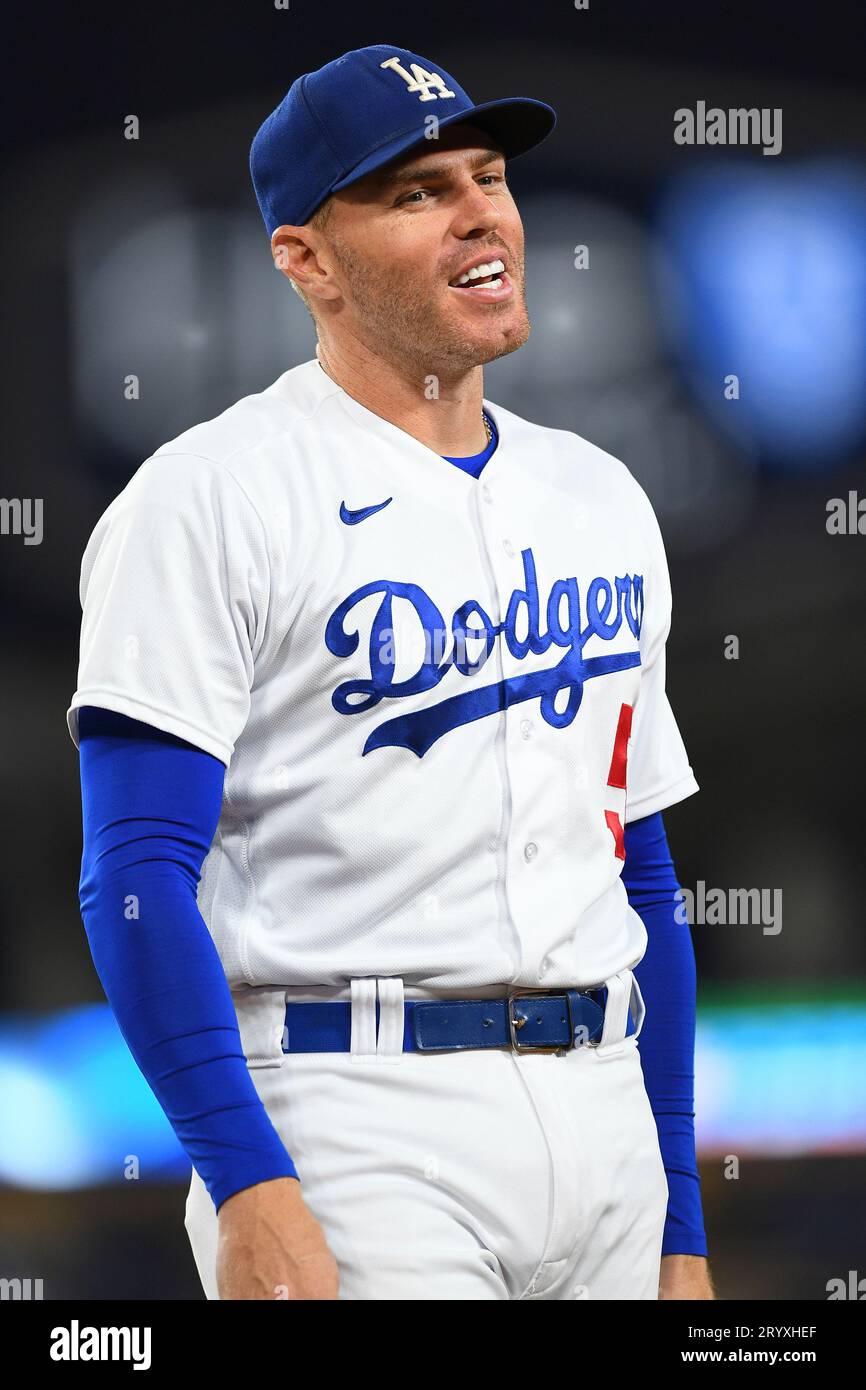 LOS ANGELES, CA - SEPTEMBER 21: Los Angeles Dodgers first baseman ...