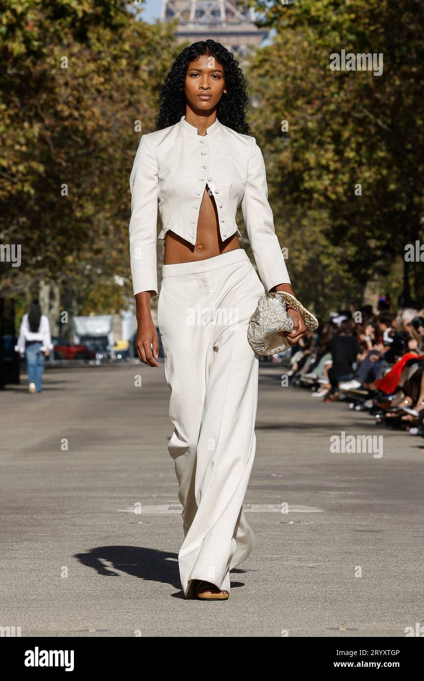 STELLA McCARTNEY Spring/Summer 2024 Runway during Paris Fashion Week ...