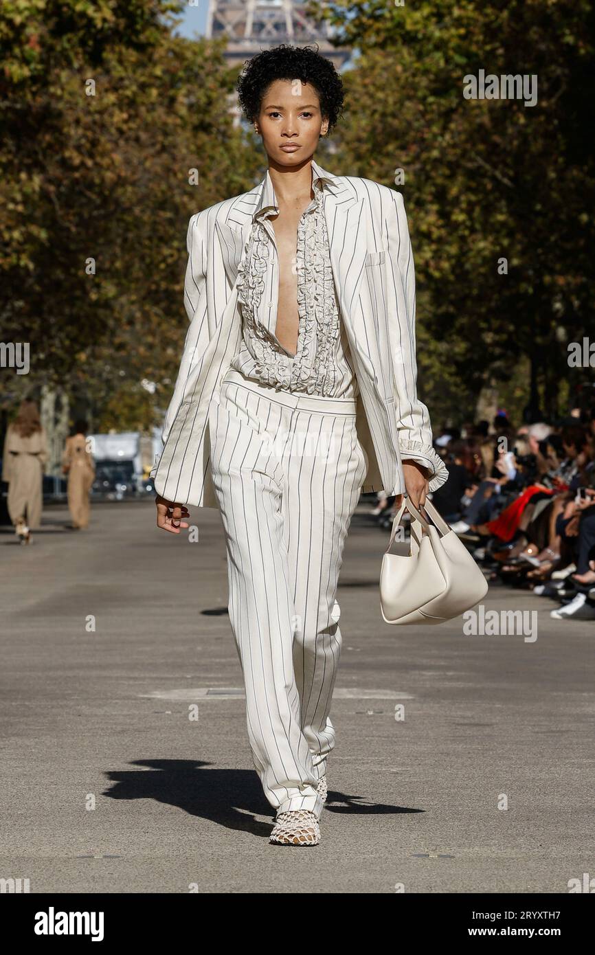 STELLA McCARTNEY Spring/Summer 2024 Runway during Paris Fashion Week ...