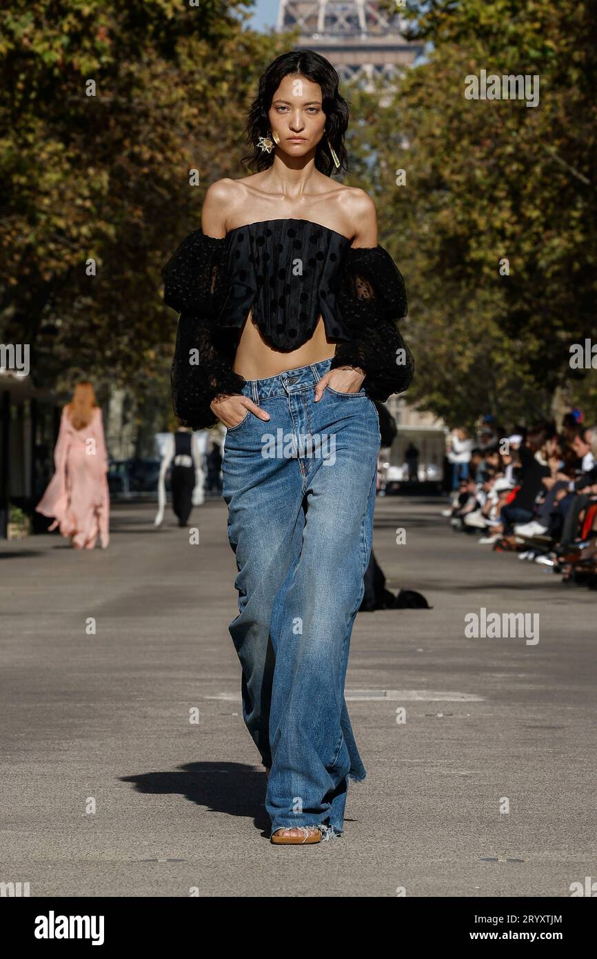 STELLA McCARTNEY Spring/Summer 2024 Runway during Paris Fashion Week ...