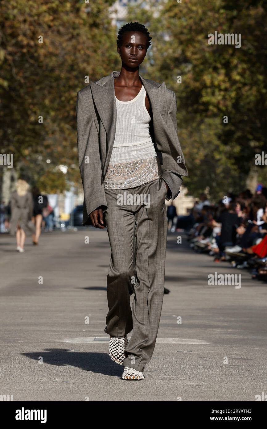 STELLA McCARTNEY Spring/Summer 2024 Runway during Paris Fashion Week ...