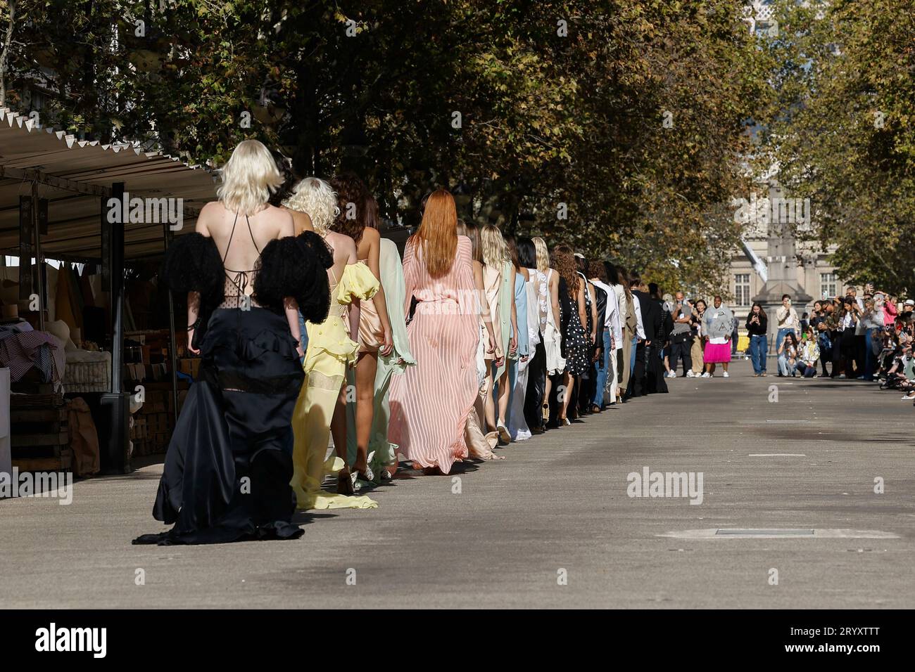 STELLA McCARTNEY Spring/Summer 2024 Runway during Paris Fashion Week ...