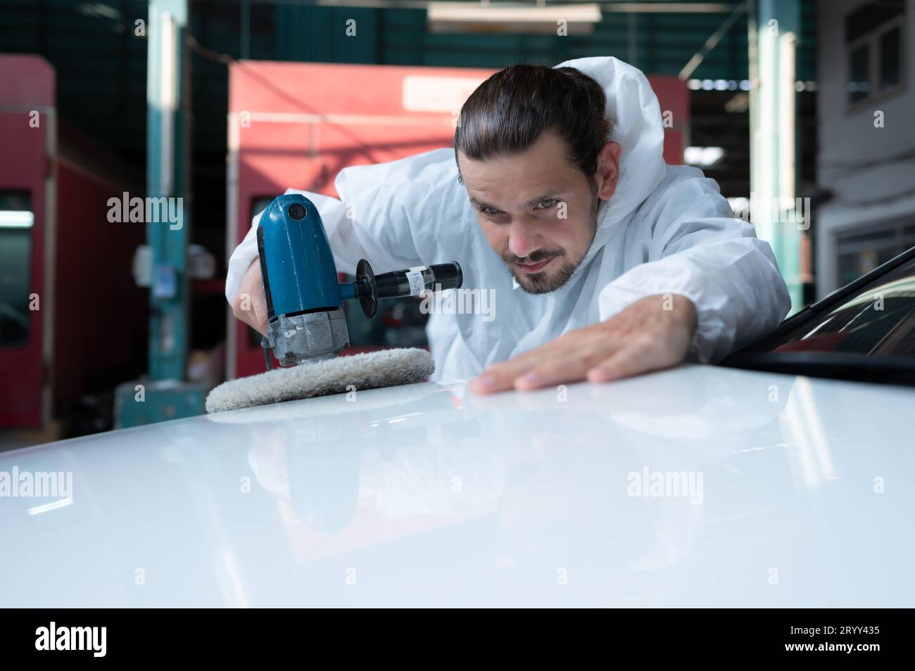 Mechanic electric hires stock photography and images Alamy