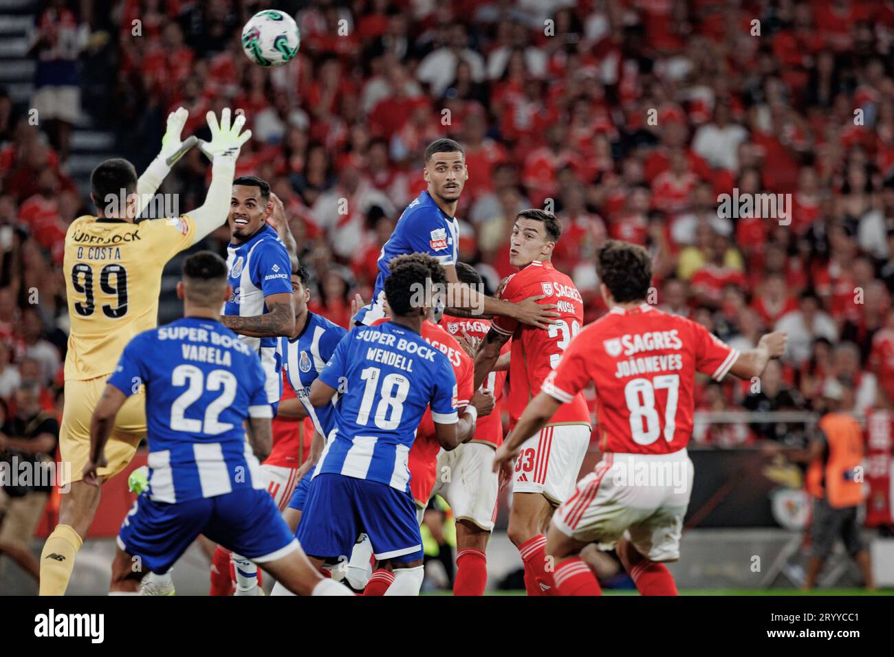 FC Porto win Portuguese championship for the 5th time in a row