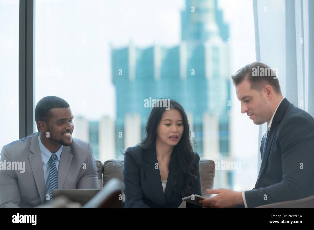 Business ideas in office hi-res stock photography and images - Alamy