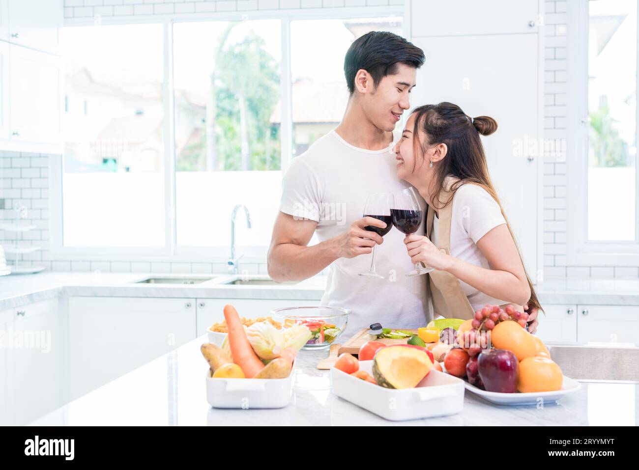 Asian lovers hi-res stock photography and images - Alamy