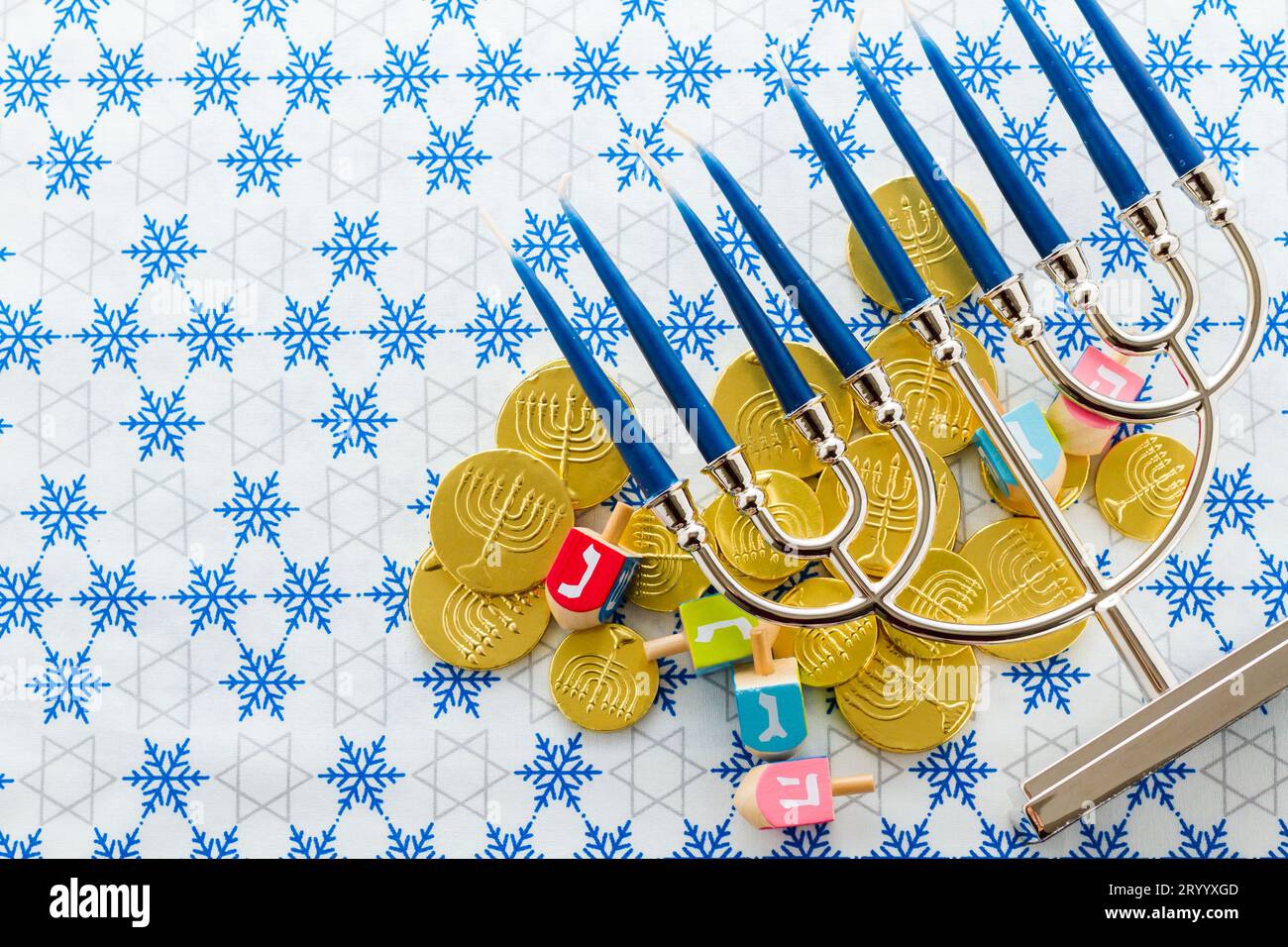 Hanukkah money hi-res stock photography and images - Alamy