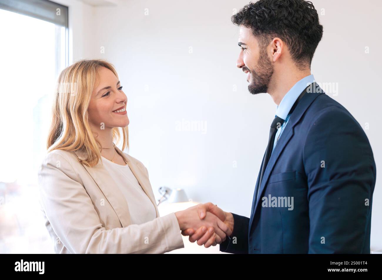 Officework hi-res stock photography and images - Alamy