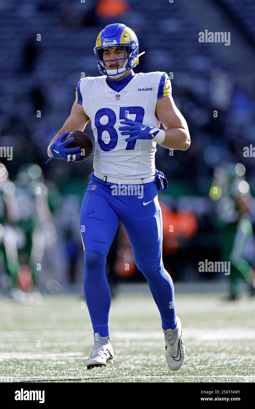 Los Angeles Rams tight end Davis Allen (87) warms up before an NFL ...