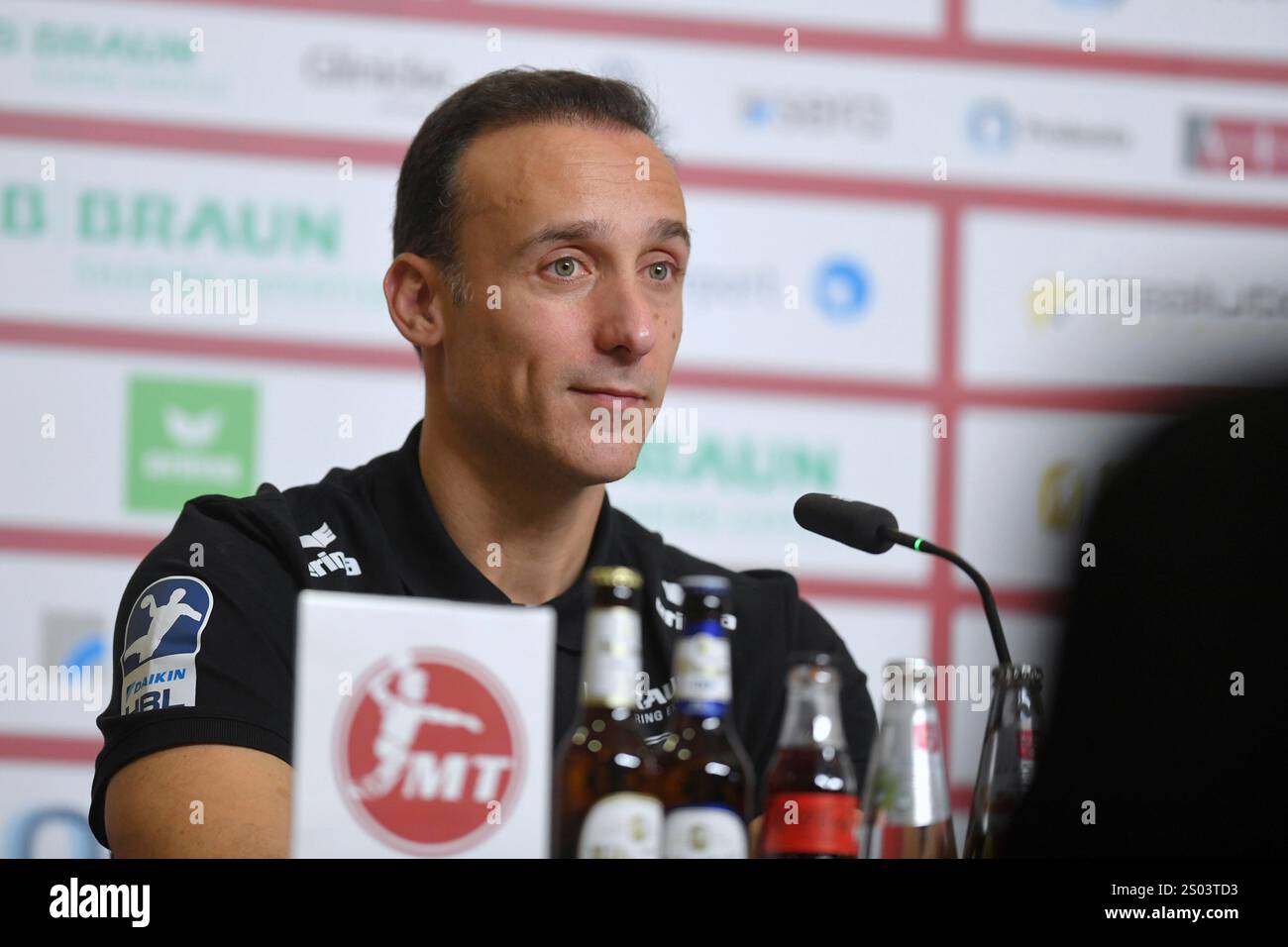 Roberto Garcia Parrondo (Trainer MT Melsungen) auf der auf der ...