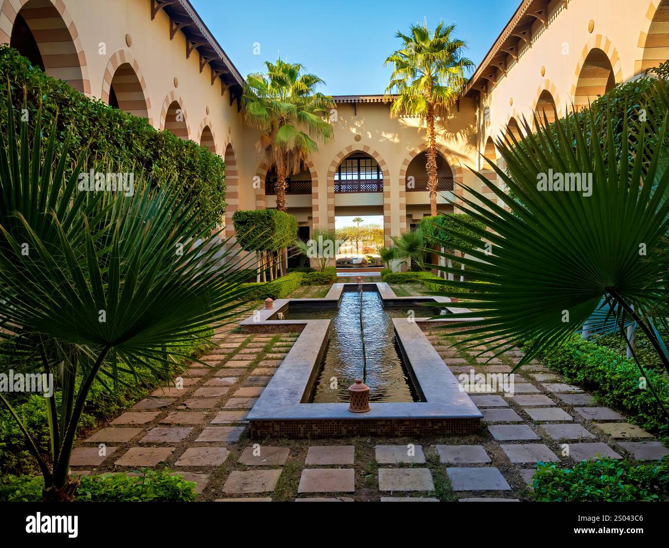 Villa courtyard pond hi-res stock photography and images - Alamy