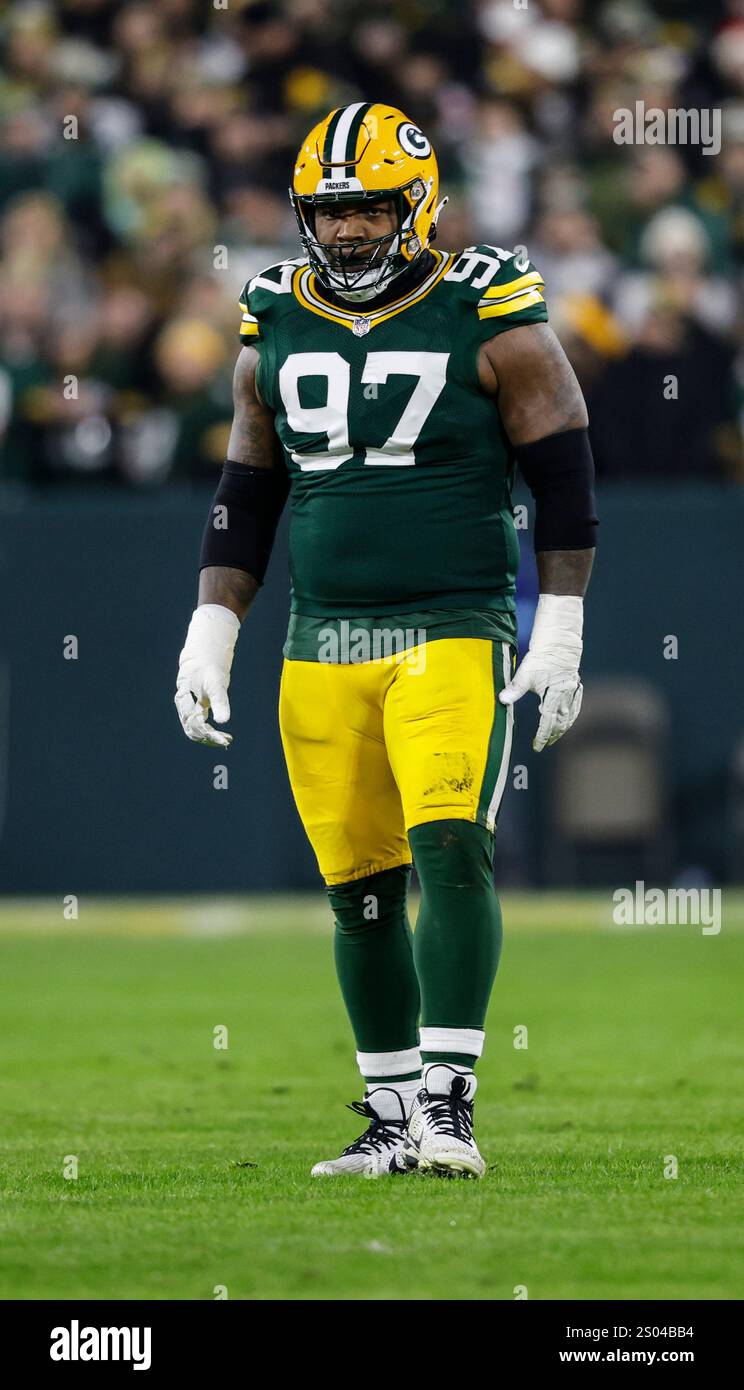 Green Bay Packers defensive tackle Kenny Clark (97) lines up against