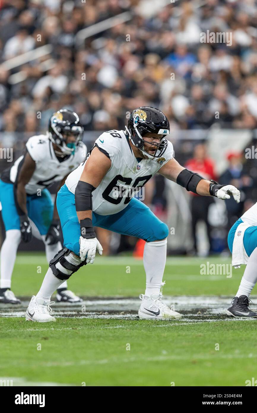 Jacksonville Jaguars guard Brandon Scherff (68) blocks against the Las ...