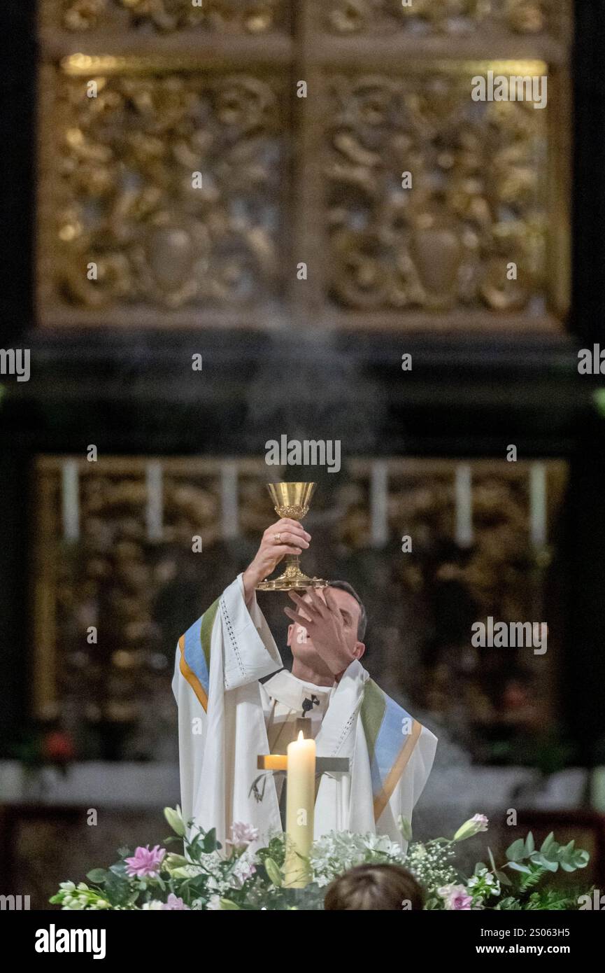 Picture of the midnight mass on Christmas eve in Mechelen, Tuesday 24