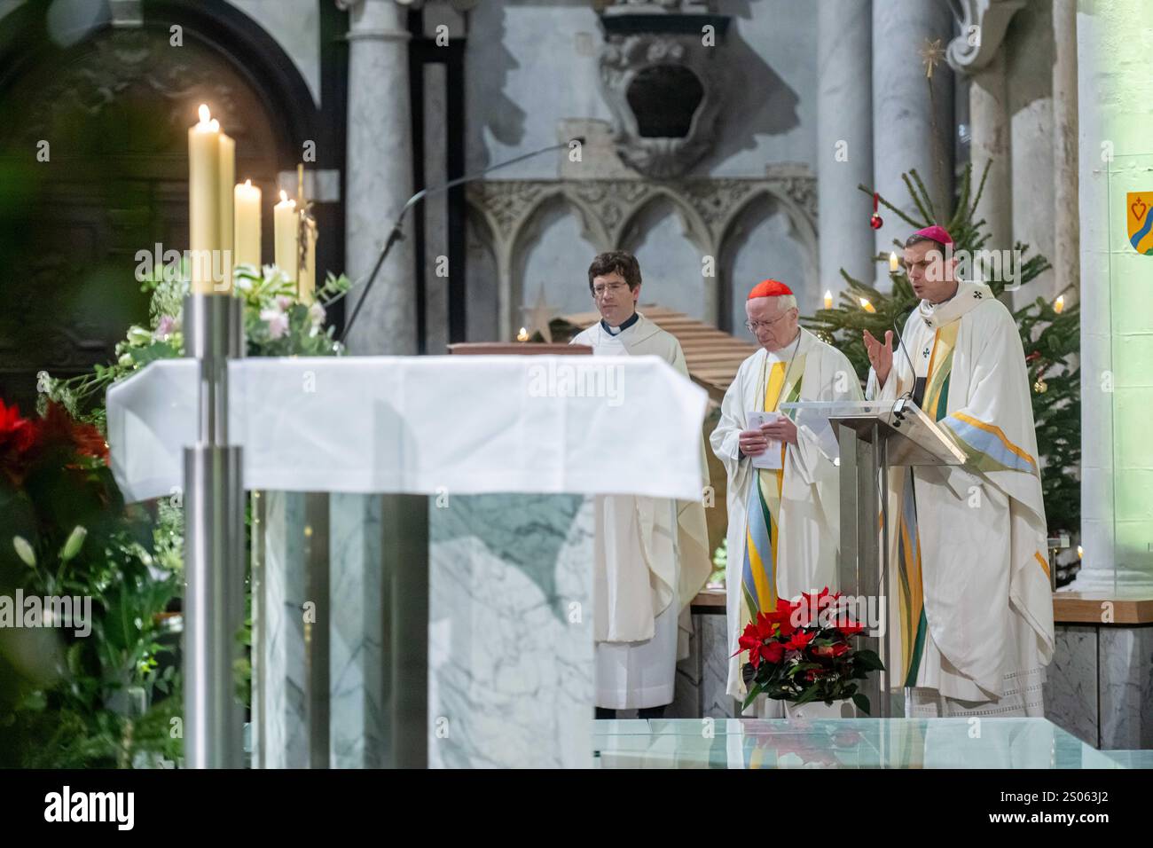 Picture of the midnight mass on Christmas eve in Mechelen, Tuesday 24
