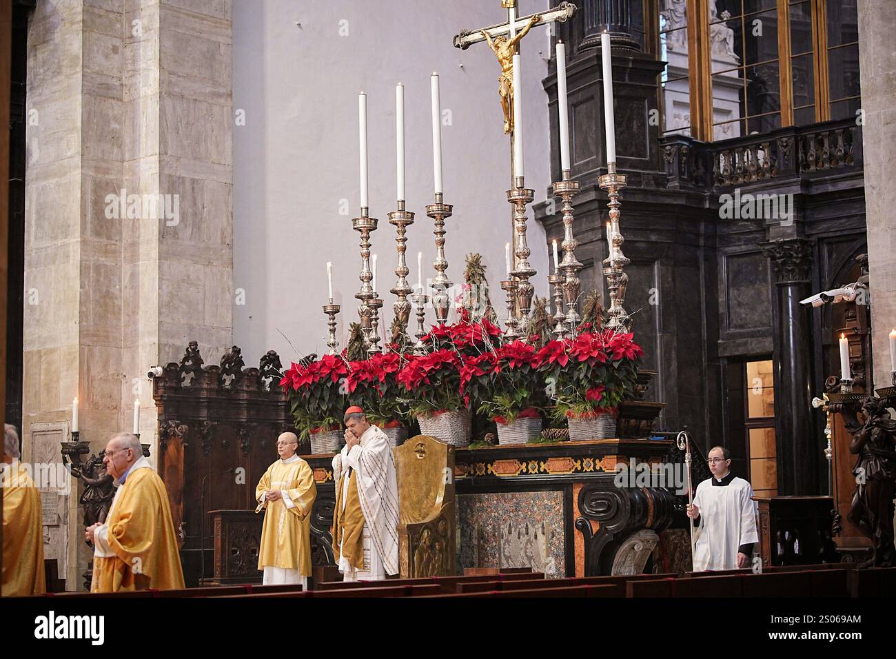 Cardinal Repole Torino, Italia. 25th Dec, 2024. Natale, celebrazione solenne della ...