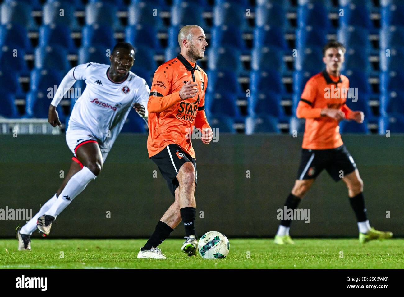 Steve De Ridder (6) of KMSK Deinze pictured during a soccer game