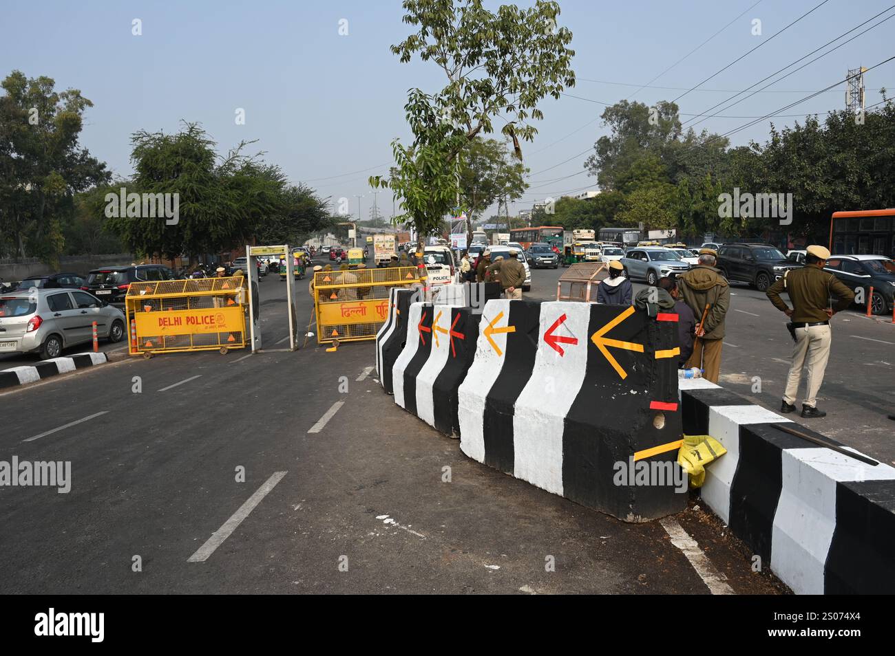 Flyover Ramp India NEW DELHI, INDIA - DECEMBER 25: Anand Vihar Apsara Road Flyover ...