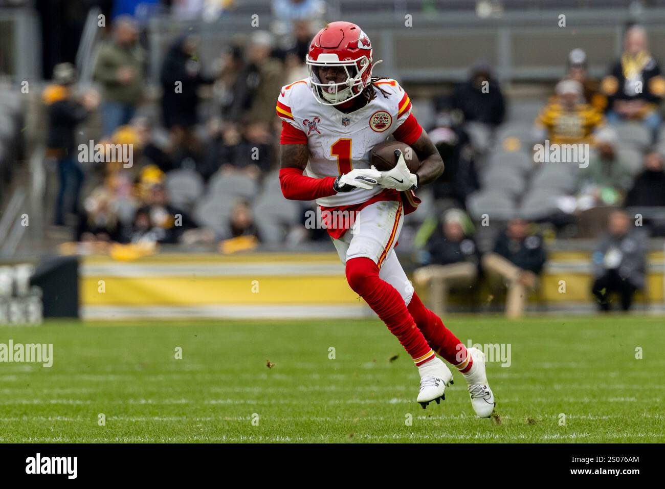 Worthy Nfl Kansas City Chiefs wide receiver Xavier Worthy (1) runs during an NFL ...