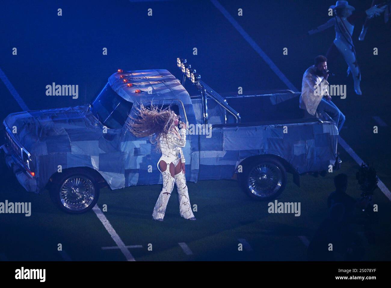 Beyonce and Post Malone perform at half-time as the Baltimore Ravens ...